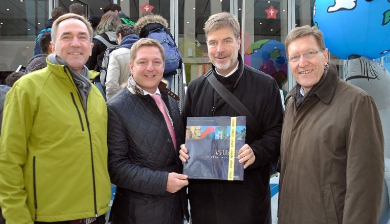 Superintendent Sauer, Bürgermeister Albel, Pastor Henning Kiene, Rektor Stotter