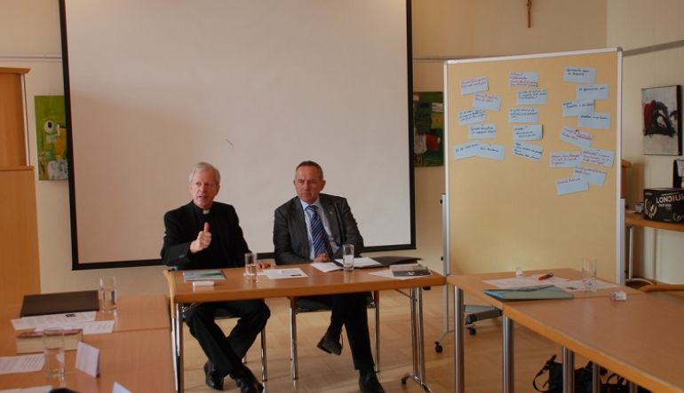 im Bild: GV Dr. Engelbert Guggenberger und Senior Pfr. Mag. Michael Guttner