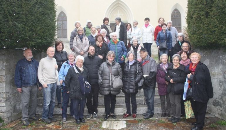Ökumenische Gruppe mit Pfarrer Mag. Thomas Körner in Arriach (Foto: Sieglinde Oborny)
