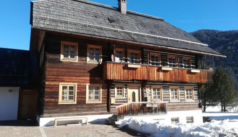 Foto HAPAX Pfarrhaus Wiedweg umgestaltet auf 770x433 pixel (Bildrechte Verein HAPAX)